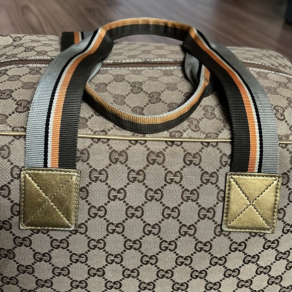 A 227 - 💯 % authentic Gucci duffel bag - Picture 8 of 16